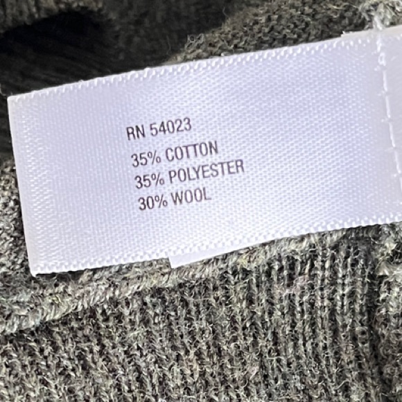 GAP Olive Green Women's V-Neck Sweater - Size XS - Like new - Picture 6 of 9